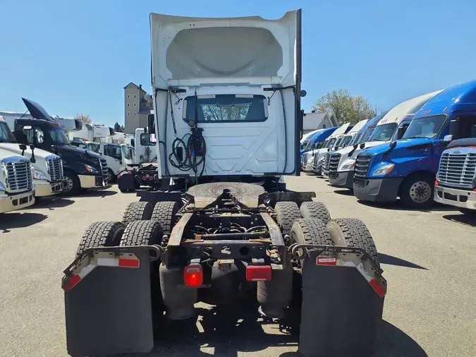 2018 NAVISTAR INTERNATIONAL LT625 DAYCAB T/A