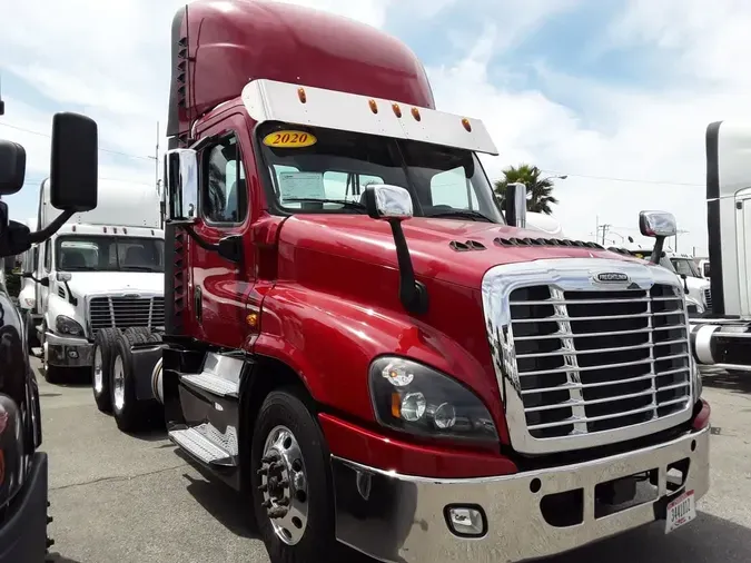 2020 FREIGHTLINER/MERCEDES CASCADIA 125