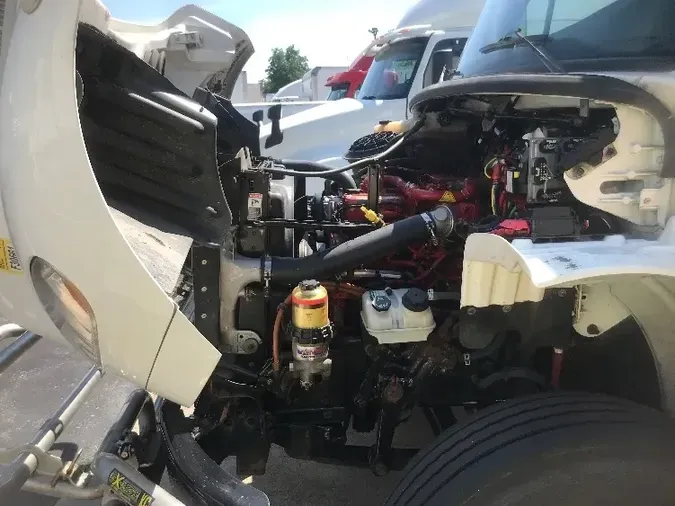 2018 FREIGHTLINER M2