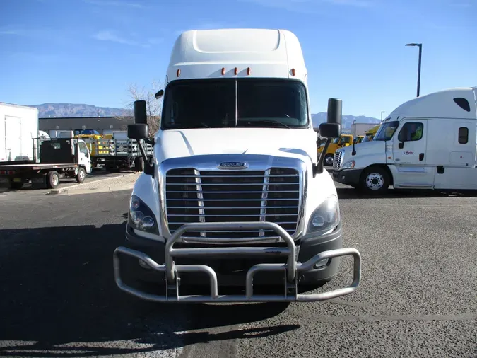 2019 FREIGHTLINER/MERCEDES CASCADIA 125