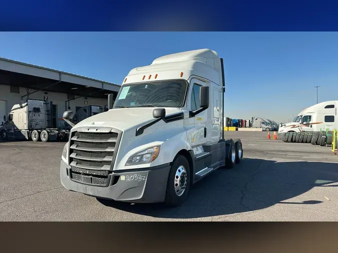 2020 Freightliner Cascadia 126