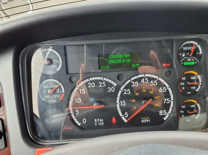 2019 FREIGHTLINER M2 106