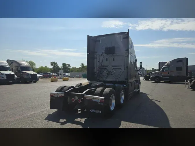 2023 Freightliner Cascadia 126208f94be50d53c0a55c5fc4688bab645
