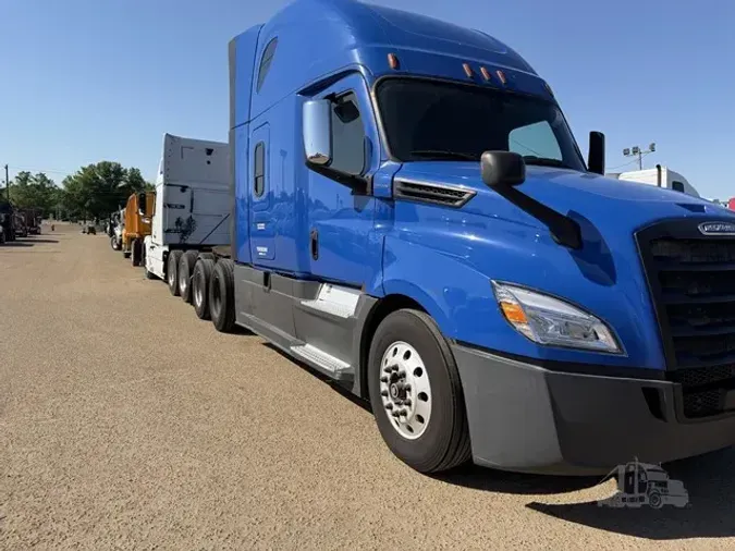 2019 FREIGHTLINER CASCADIA 126
