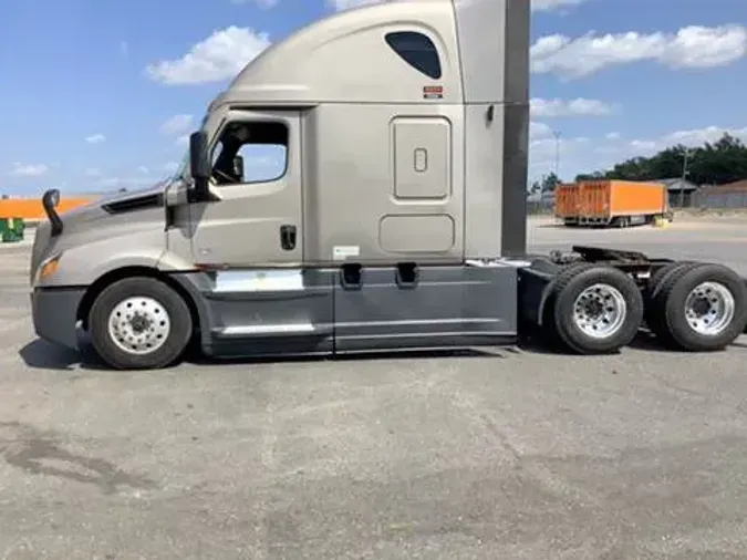 2023 Freightliner Cascadia