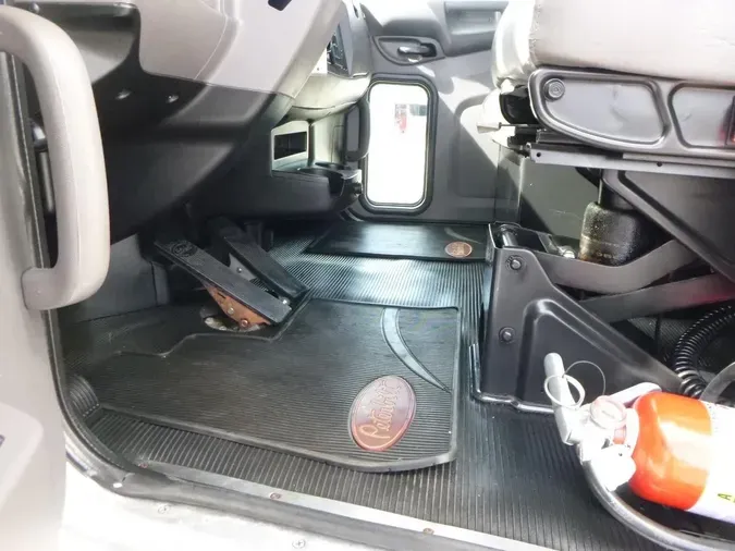 2020 Peterbilt 337209b24b7bb6b8e27196c4d24c4dcd77a