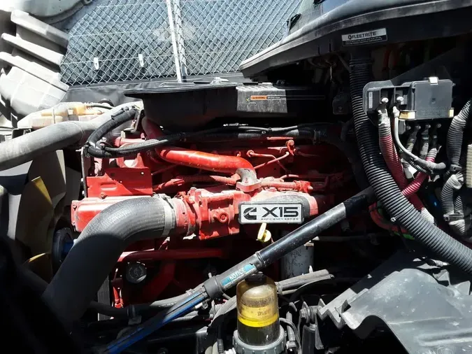 2019 NAVISTAR INTERNATIONAL LT625 SLPR CAB