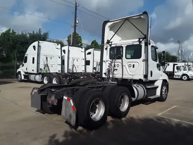 2018 FREIGHTLINER CASCADIA 125