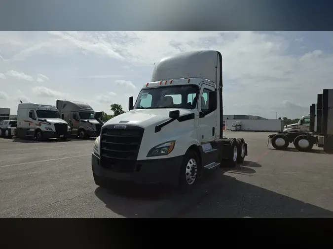 2019 Freightliner Cascadia 126