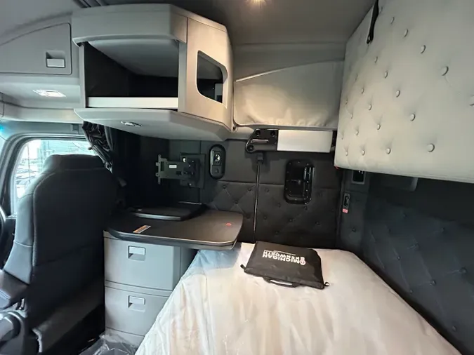 2025 Kenworth W990209eb3c7d5ec0097e9b7cc395ad692b7