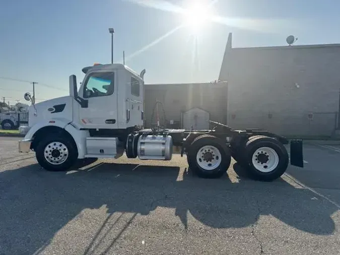 2020 Peterbilt 567