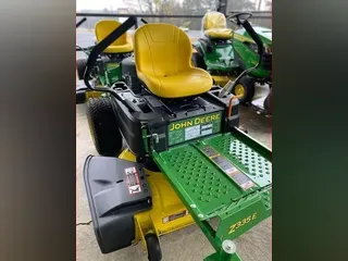2022 John Deere Z335E
