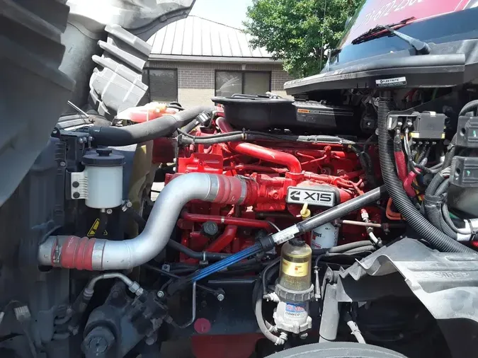 2019 NAVISTAR INTERNATIONAL LT625 SLPR CAB