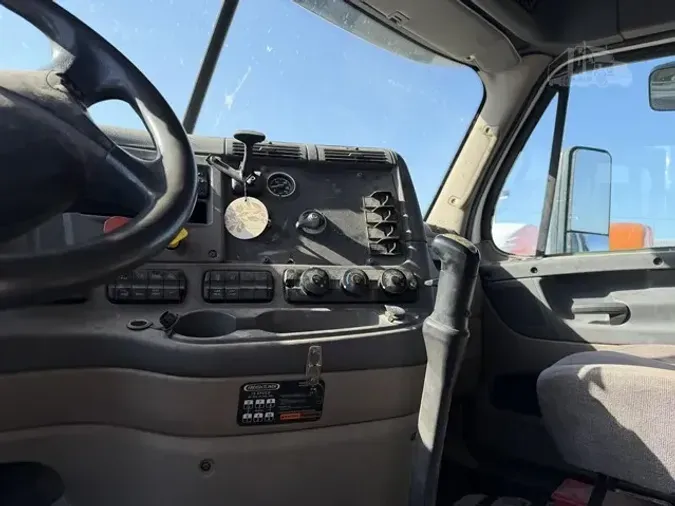 2015 FREIGHTLINER CASCADIA 125