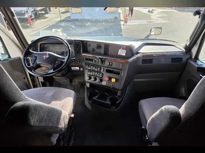 2022 International LT625