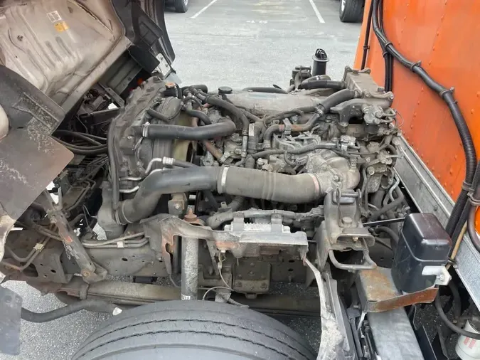 2019 ISUZU NQR