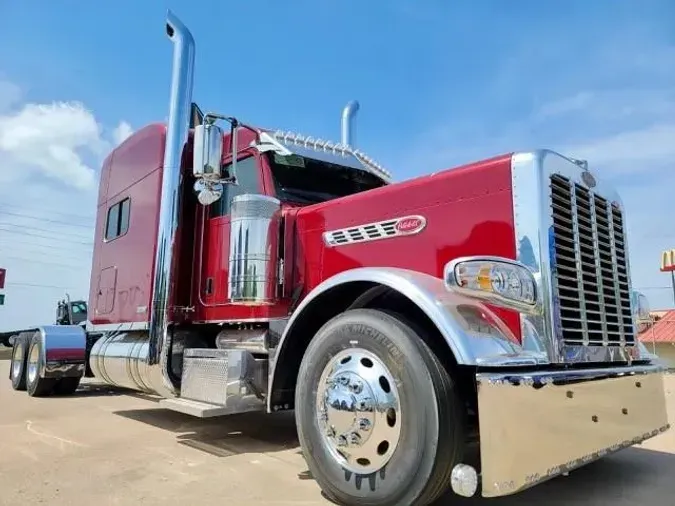 2022 Peterbilt 389