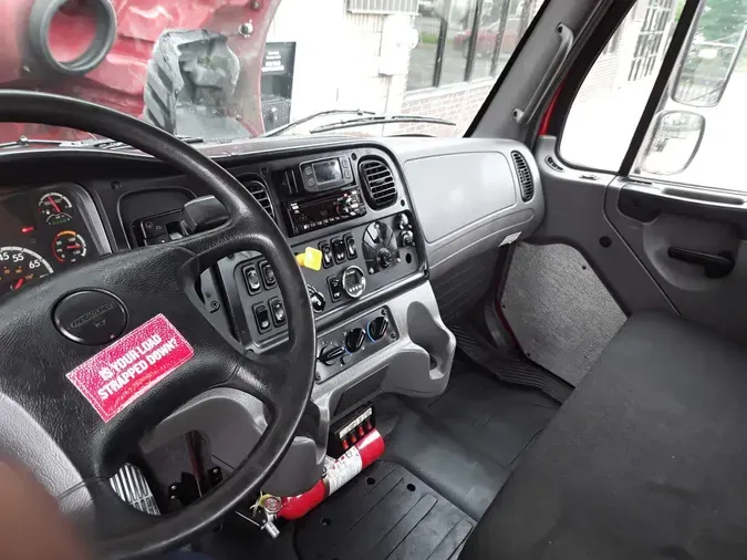 2019 FREIGHTLINER/MERCEDES M2 10620b24feff8caaf70d38884b2efd45412
