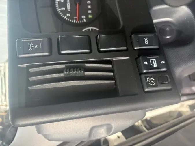 2025 ISUZU GAS NPRGASHD