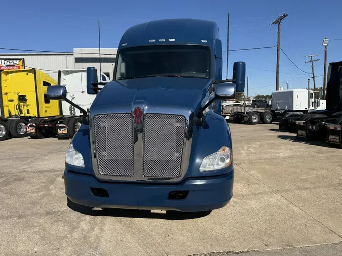 2022 Kenworth T680