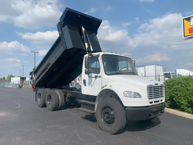 2019 Freightliner Business Class M2 106