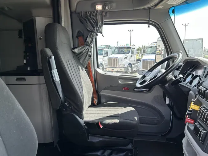 2021 Peterbilt 579