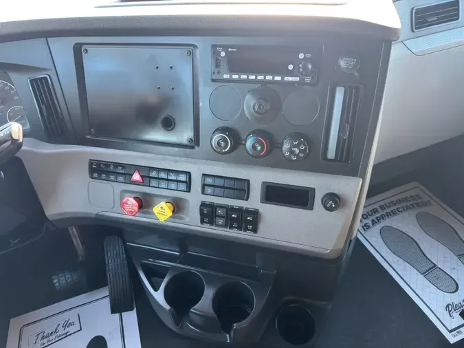 2022 FREIGHTLINER Cascadia 126