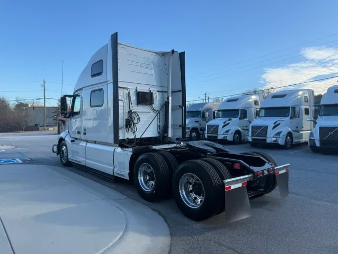 2020 Volvo VNL64T860