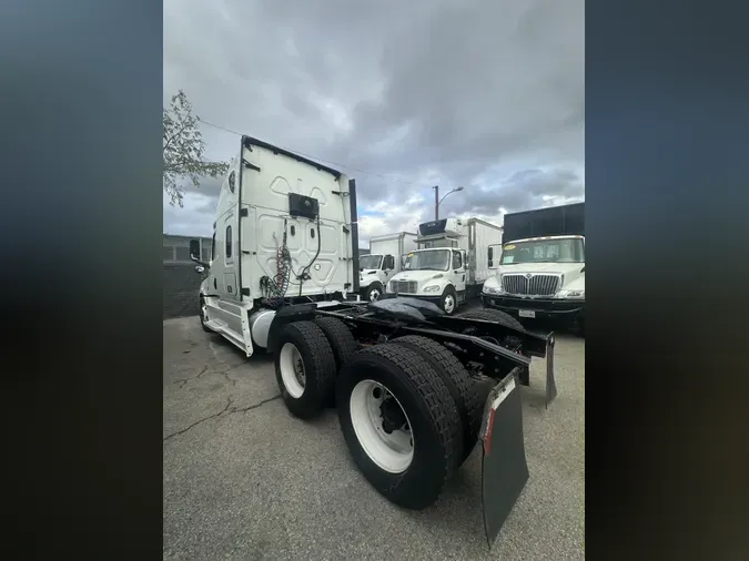 2020 FREIGHTLINER/MERCEDES NEW CASCADIA PX12664