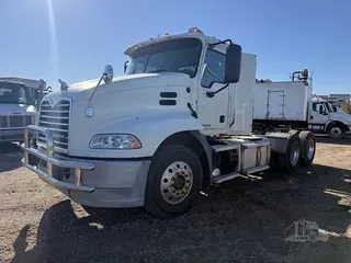 2014 MACK PINNACLE CXU613