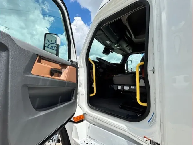 2022 Freightliner PT126SLP