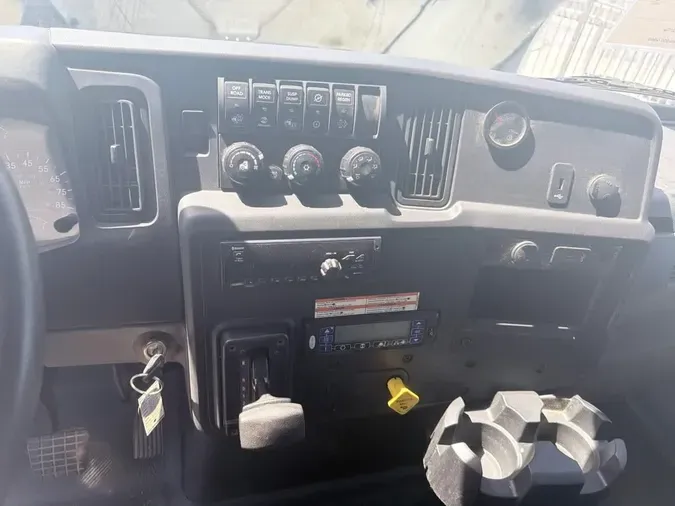 2021 NAVISTAR INTERNATIONAL MV607 (4X2)