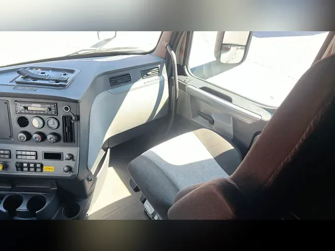 2020 Freightliner Cascadia 126