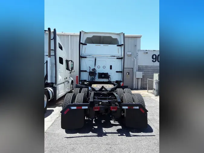2019 NAVISTAR INTERNATIONAL LT625 SLPR CAB