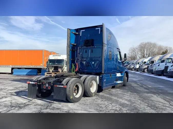 2023 Freightliner Cascadia 126