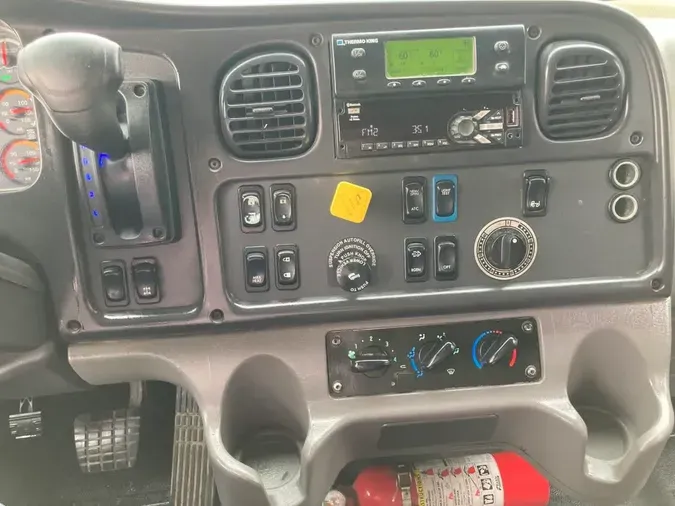 2021 FREIGHTLINER/MERCEDES M2 10620d0942e0b87f6c25377943806b30e91