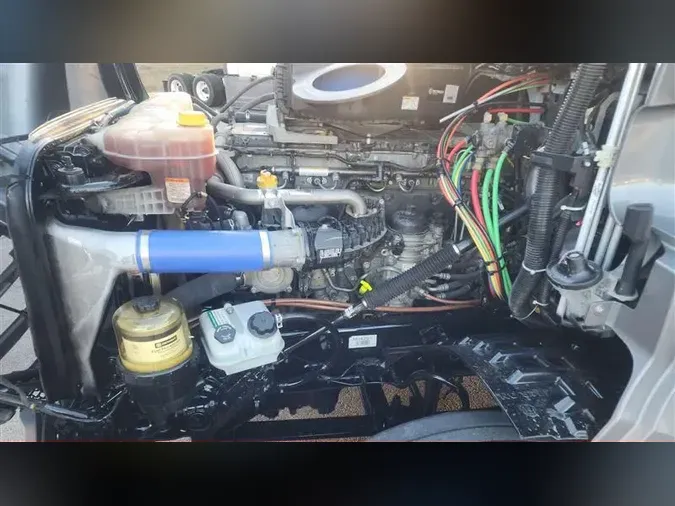 2021 FREIGHTLINER CA126