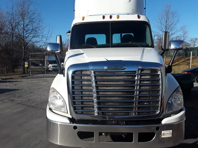 2015 FREIGHTLINER/MERCEDES CASCADIA 125