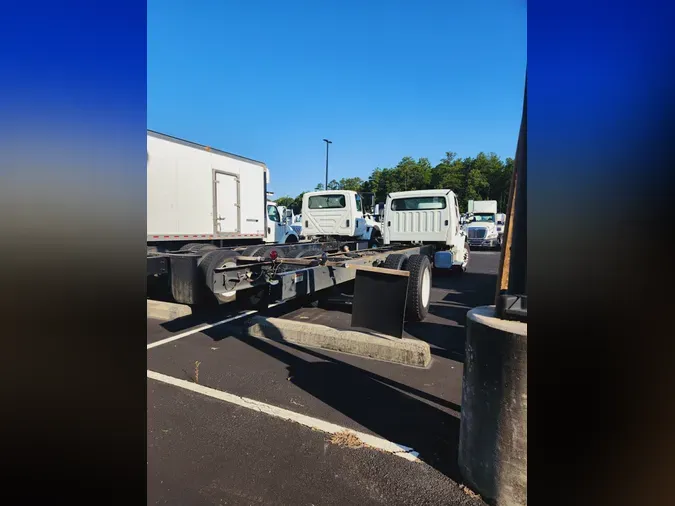 2018 FREIGHTLINER/MERCEDES M2 106