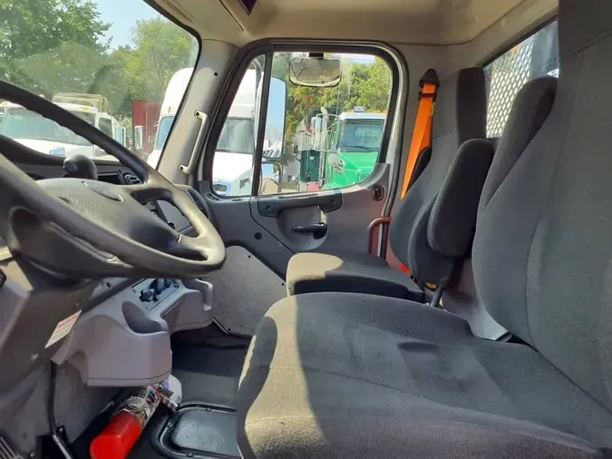 2020 FREIGHTLINER M2 10620d51f928a61b3e8e47bc18aac47e4df