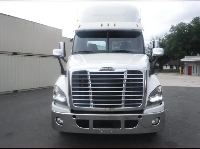 2018 FREIGHTLINER/MERCEDES CASCADIA 125