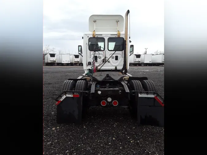 2014 FREIGHTLINER/MERCEDES CASCADIA 113