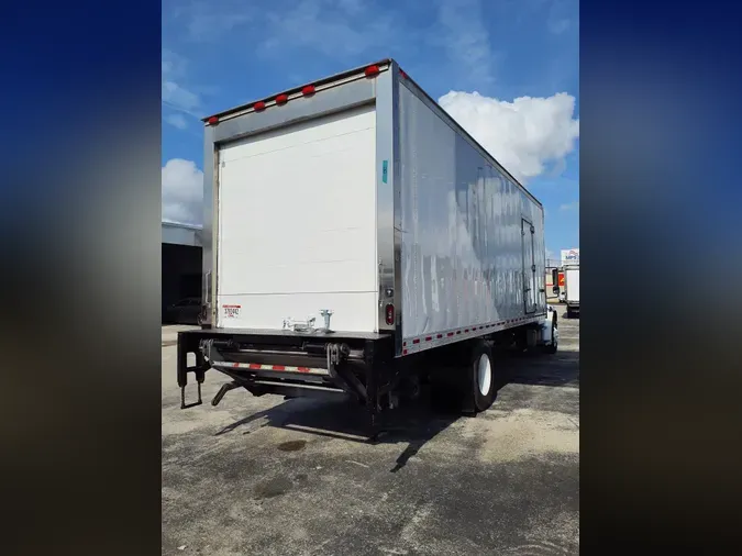 2019 FREIGHTLINER/MERCEDES M2 106