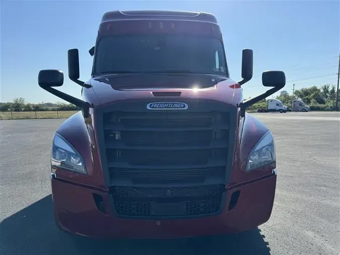 2019 FREIGHTLINER CA126