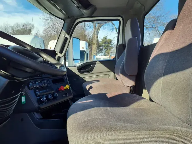 2019 NAVISTAR INTERNATIONAL LT625 DAYCAB T/A20dcc8db8e5353ee877bab8cccc29a5e