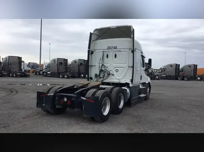 2021 Freightliner Cascadia 126