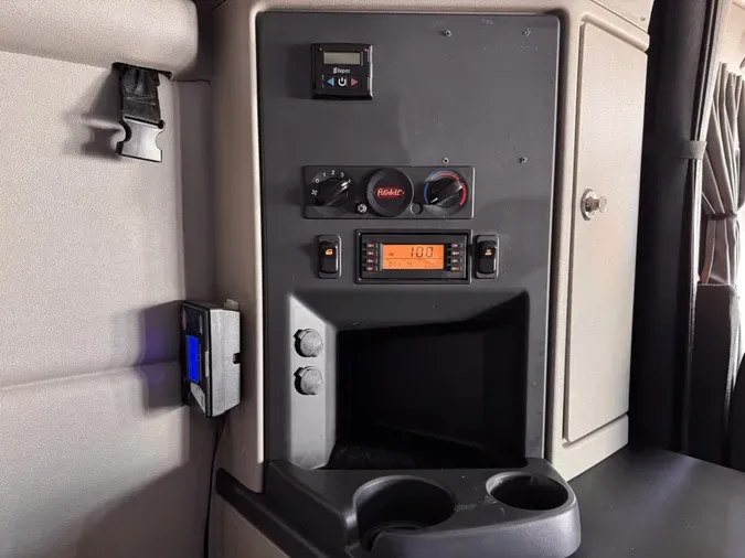 2021 Peterbilt 579
