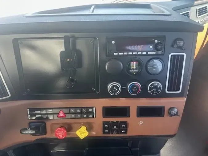2023 Freightliner Cascadia20e241c453e1051dee7ecb65b8b3cbdb