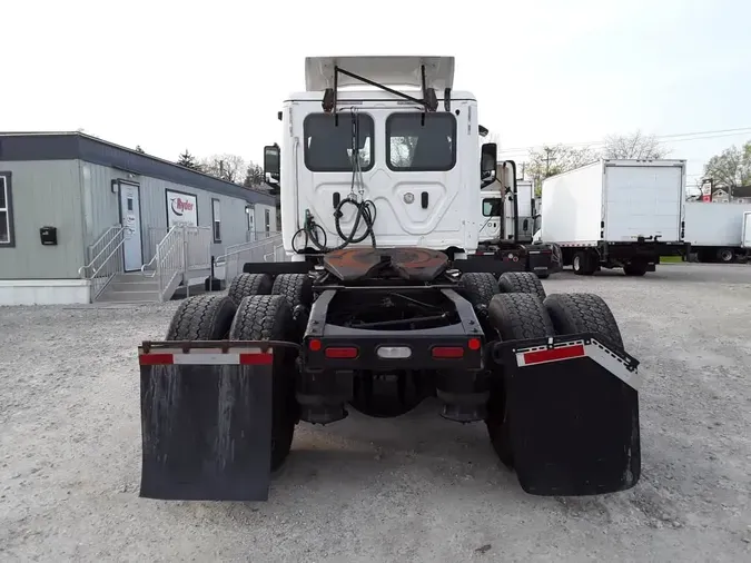 2019 FREIGHTLINER/MERCEDES CASCADIA 125