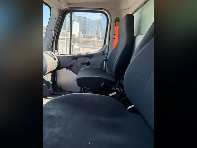 2019 FREIGHTLINER/MERCEDES M2 106